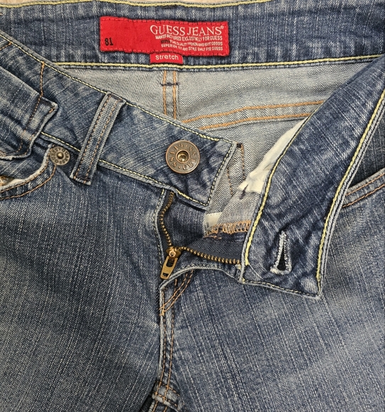 Guess Cuffed Mid Rise Capri Medium Wash Jeans Size 27 - Picture 9 of 10